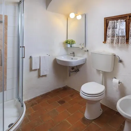 Borgo Cortinova Marrocco ファームステイ