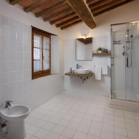 Borgo Cortinova Marrocco ファームステイ