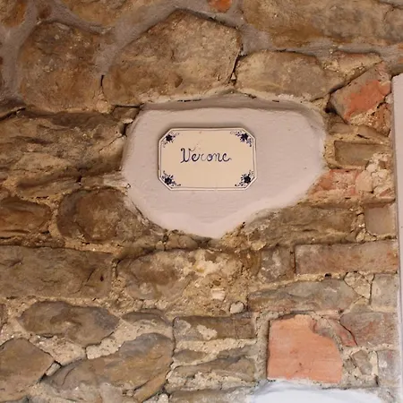 Borgo Cortinova Marrocco ファームステイ
